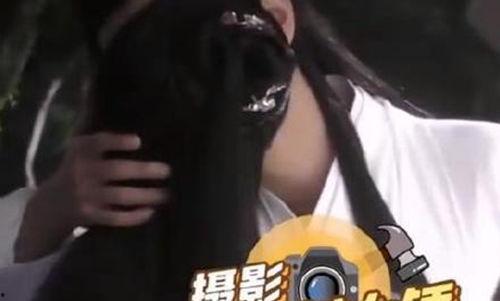 吞动吻花絮 视频